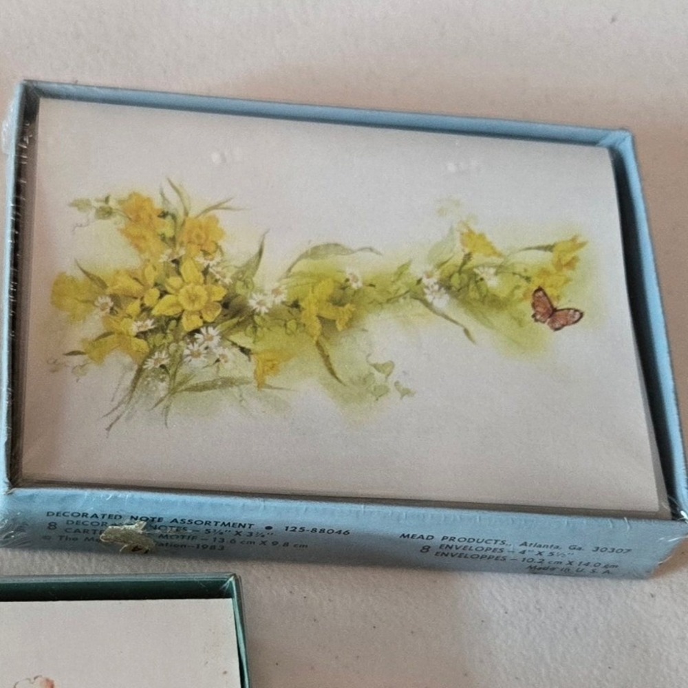 Vintage 1983 Mead Floral Butterfly Note Cards Boxed Stationery 8 Cards
